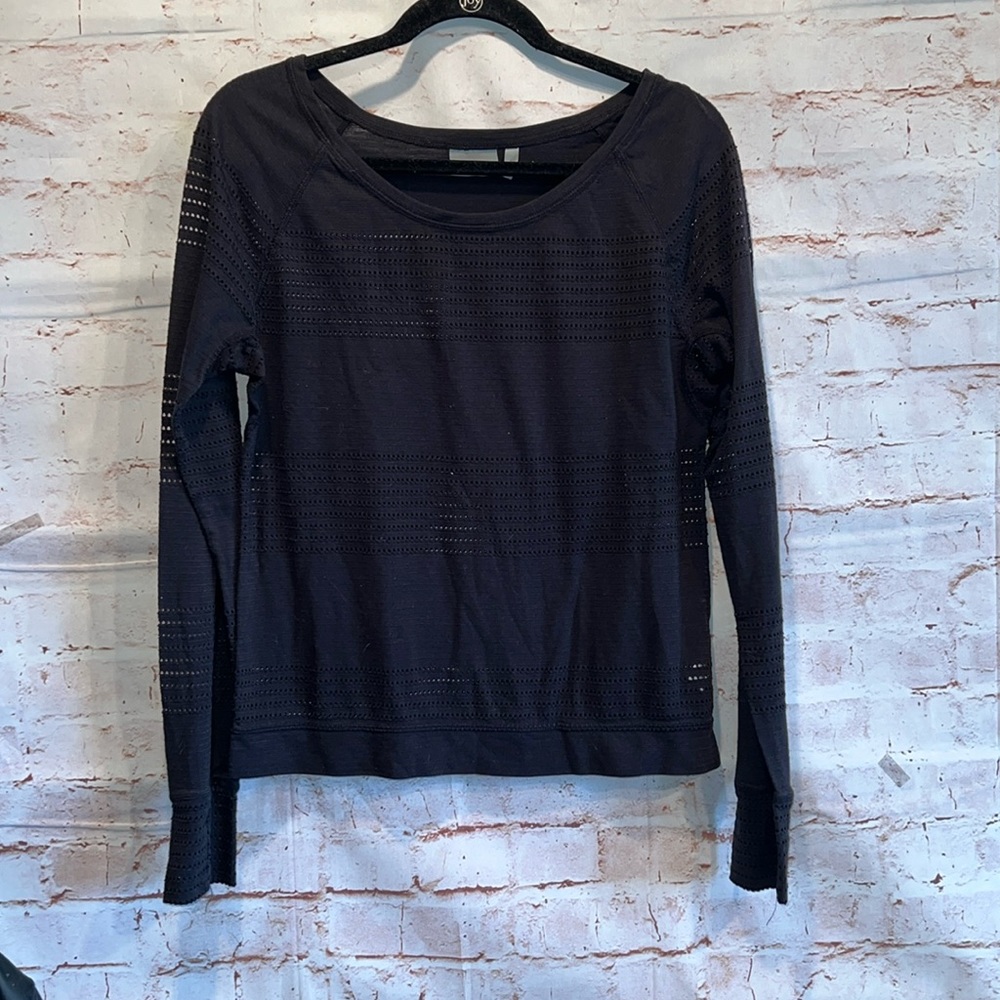Athleta Shirt Womens Small Black Long Sleeve Limitless Crew Activewear